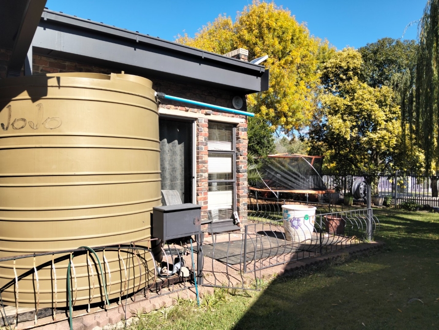 5 Bedroom Property for Sale in Fichardt Park Free State